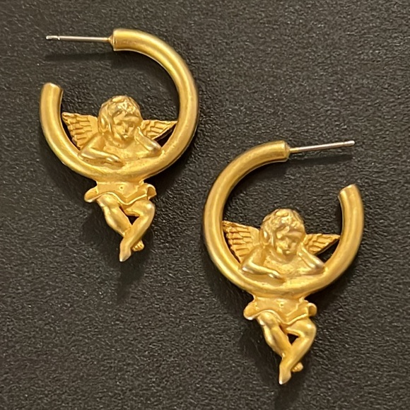 Vintage JJ Gold Plated Angel Cherub Laying on Crescent Moon Hoop Stud Earrings - Picture 2 of 5